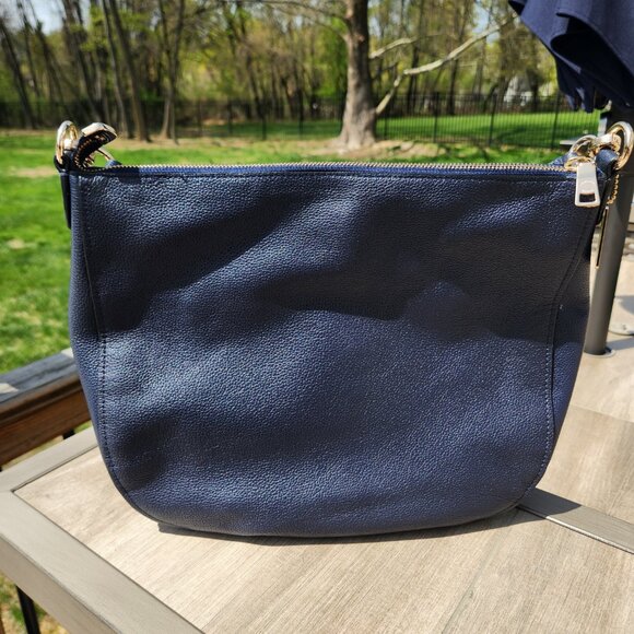 Coach New York Turn-lock Hobo Bag Pebbled Navy - Picture 3 of 9
